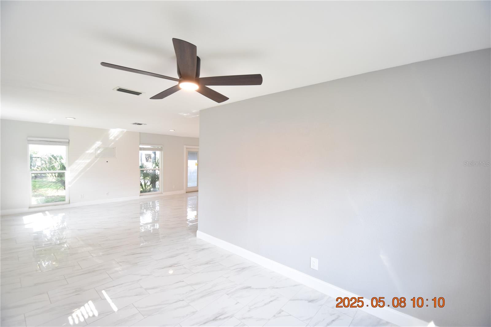 Image 12 of 48 For 1019 Spindle Palm Way