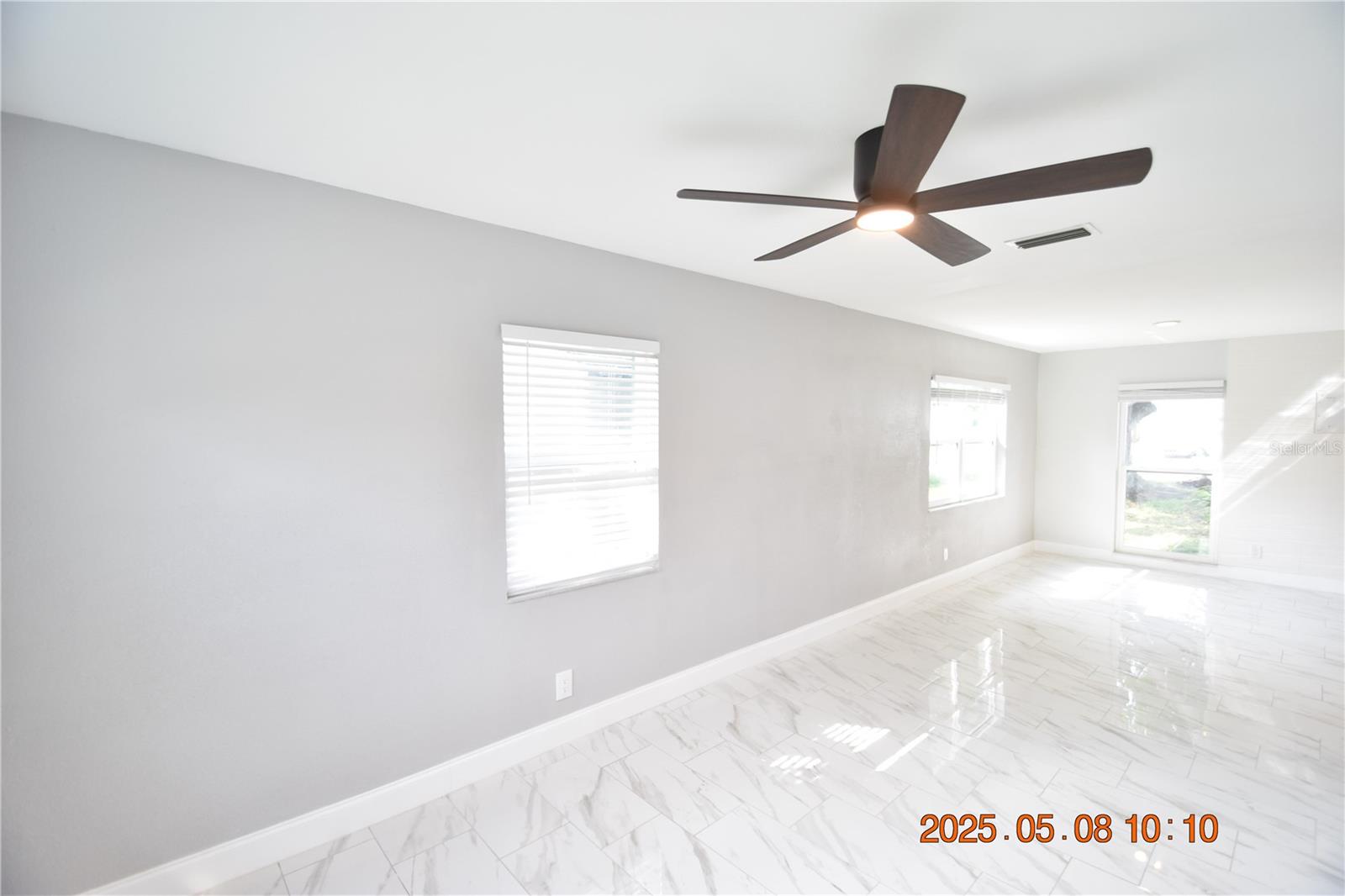 Image 13 of 48 For 1019 Spindle Palm Way
