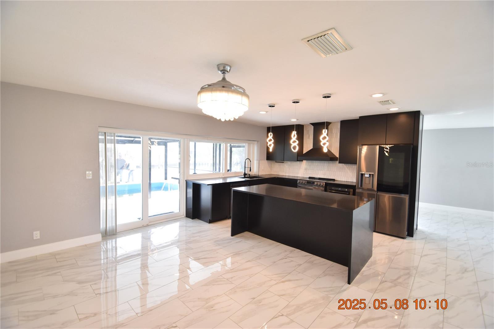 Image 15 of 48 For 1019 Spindle Palm Way