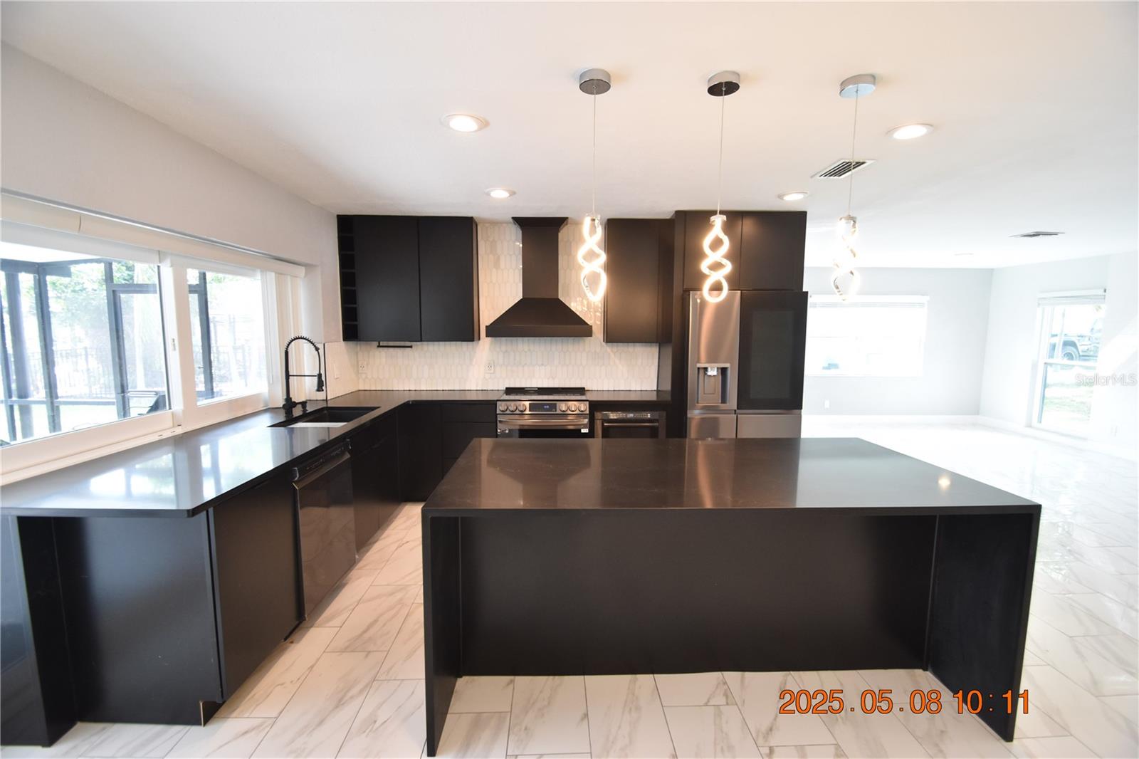 Image 18 of 48 For 1019 Spindle Palm Way