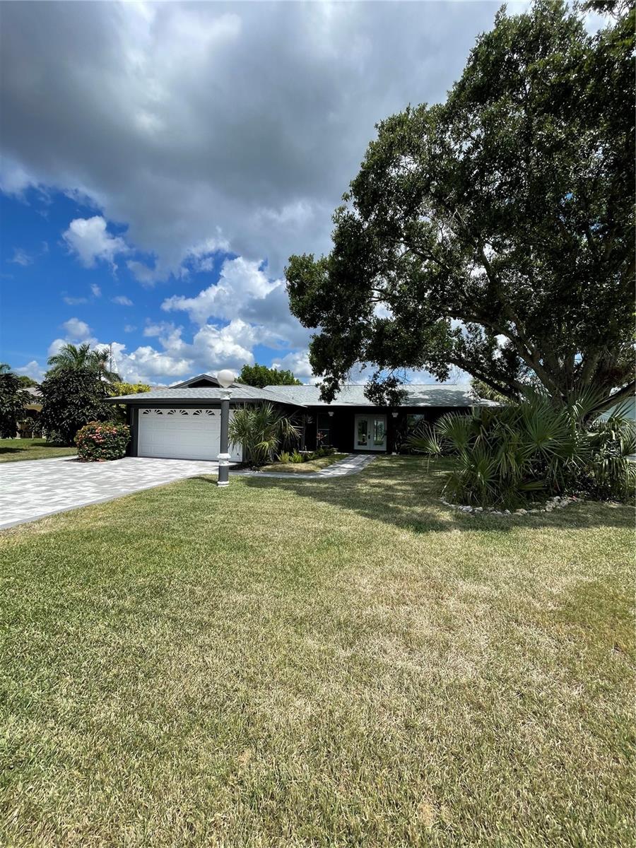 Image 54 of 59 For 1019 Spindle Palm Way