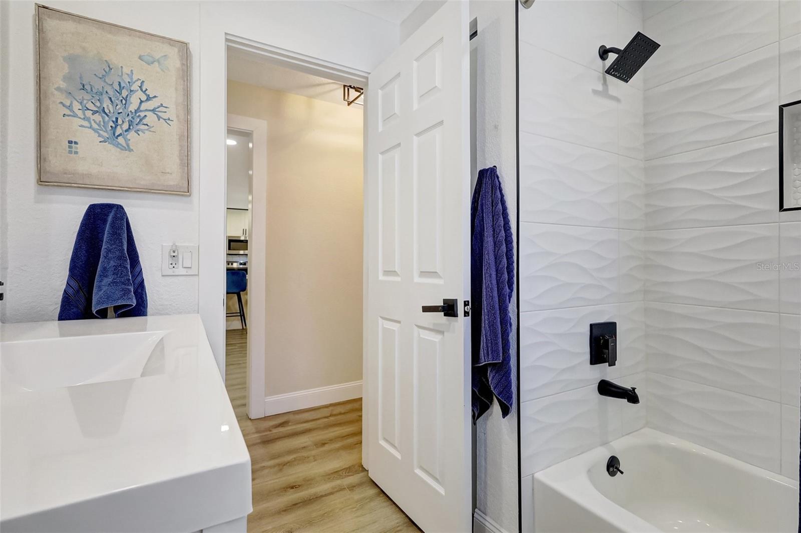 Image 34 of 58 For 864 Pinewood Terrace W