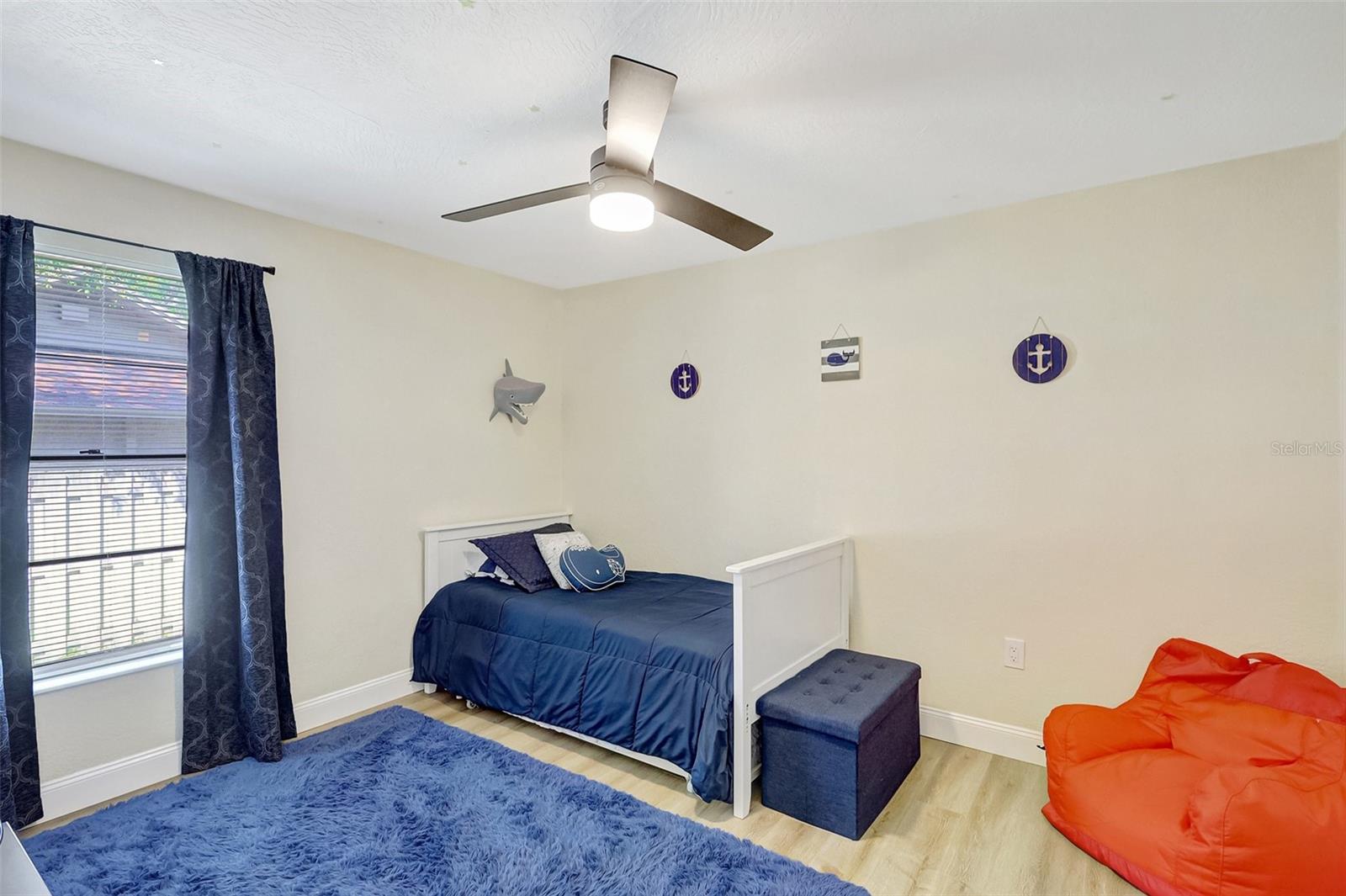 Image 35 of 58 For 864 Pinewood Terrace W