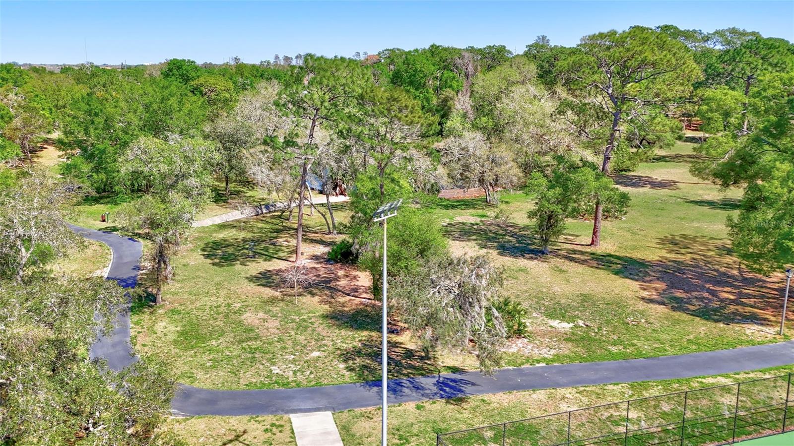 Image 50 of 58 For 864 Pinewood Terrace W