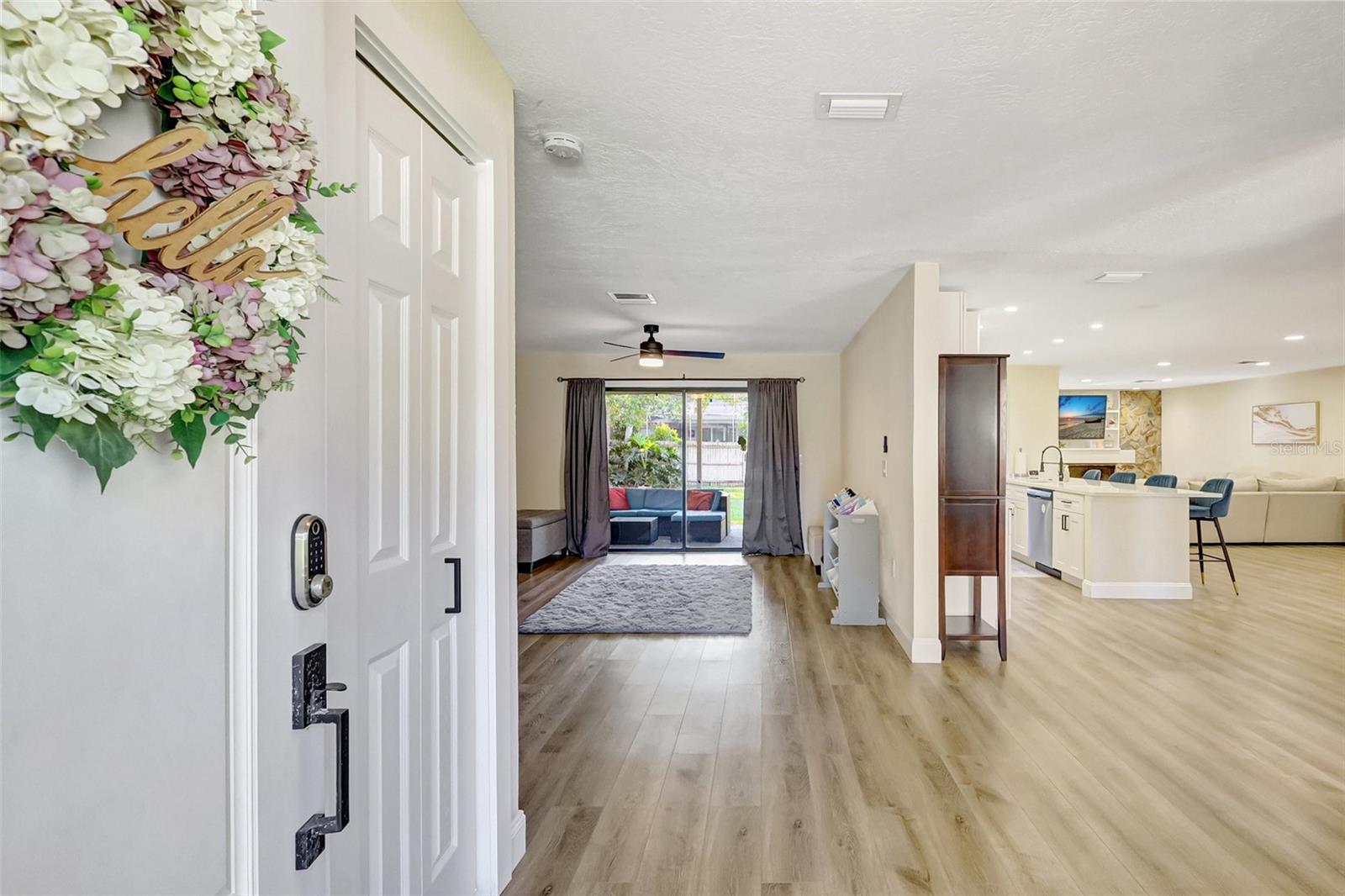 Image 7 of 58 For 864 Pinewood Terrace W
