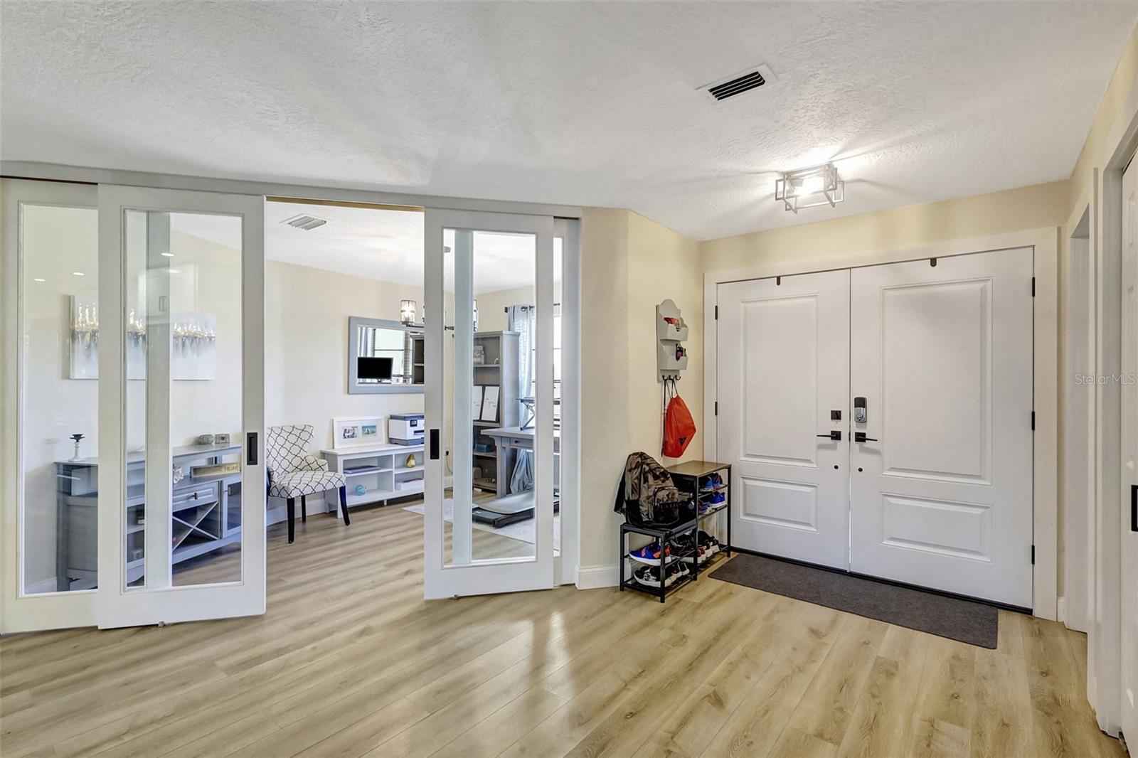 Image 8 of 58 For 864 Pinewood Terrace W