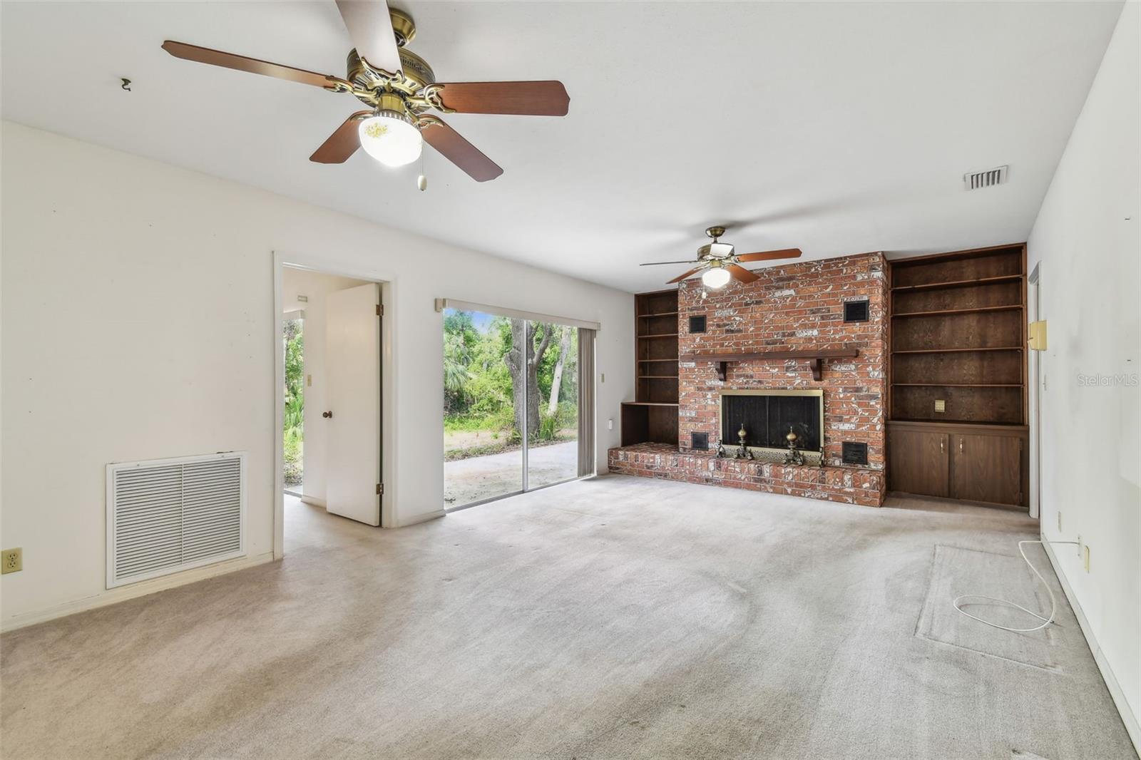 Image 10 of 72 For 103 Hickory Creek Boulevard
