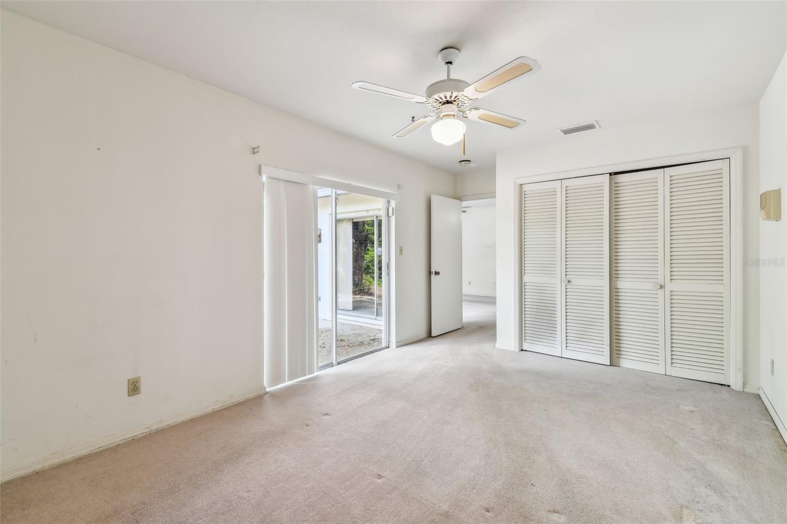 Image 13 of 72 For 103 Hickory Creek Boulevard