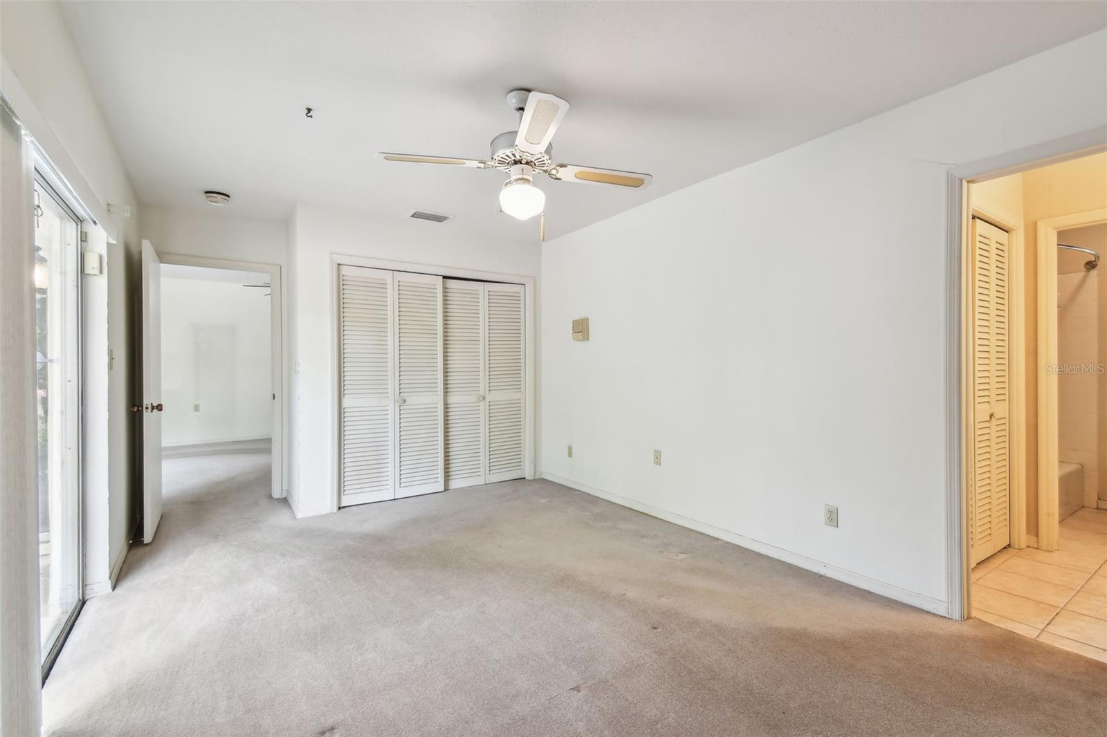 Image 14 of 72 For 103 Hickory Creek Boulevard
