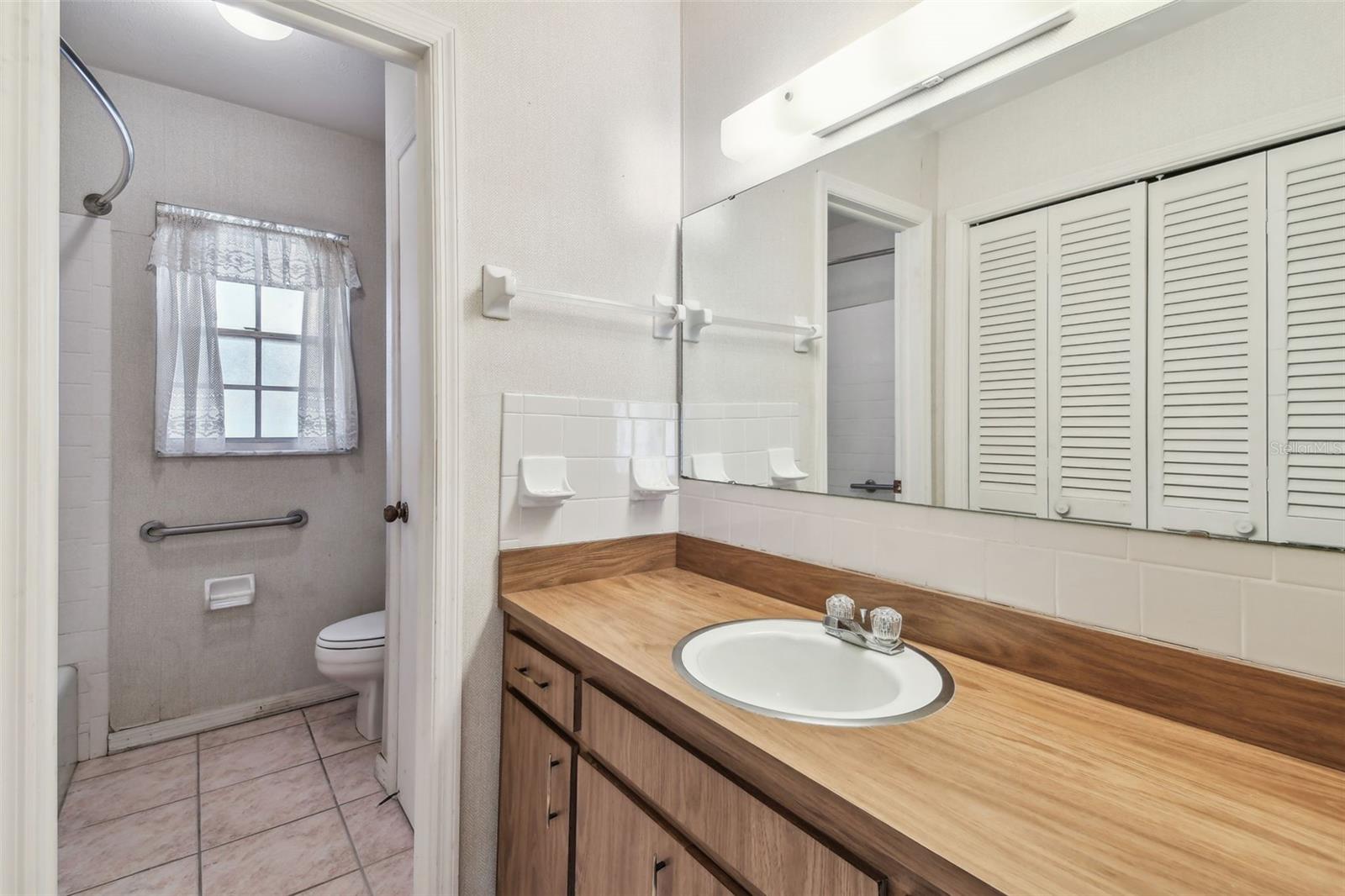Image 15 of 72 For 103 Hickory Creek Boulevard