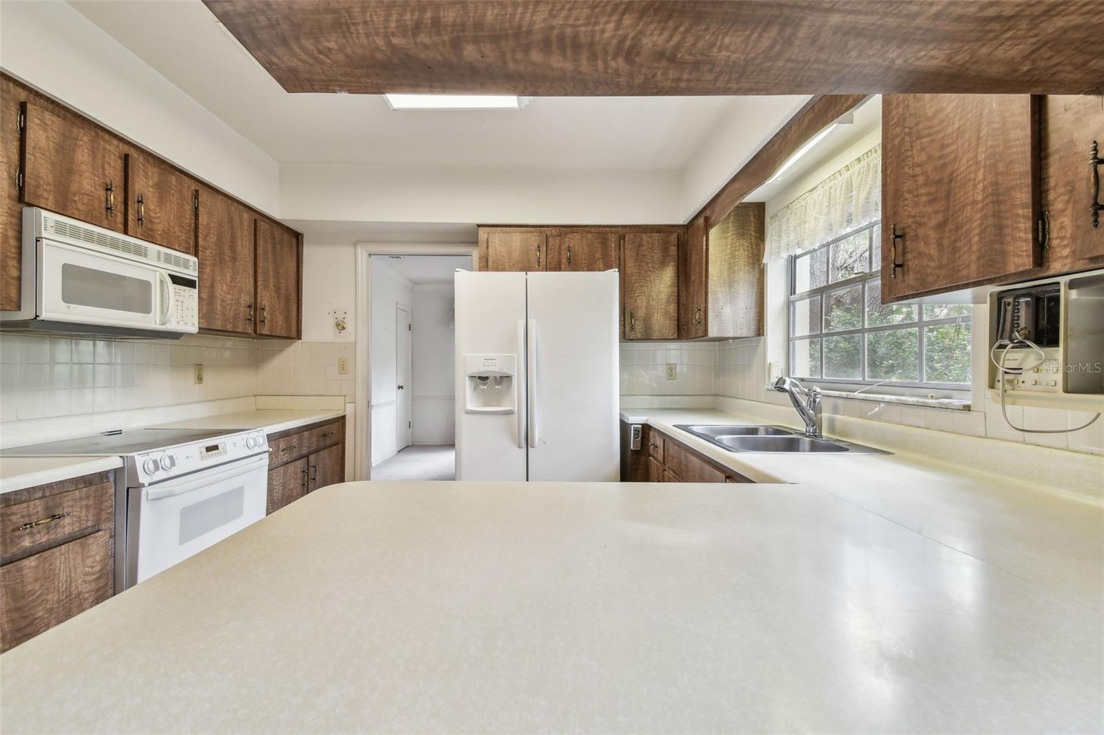 Image 25 of 72 For 103 Hickory Creek Boulevard