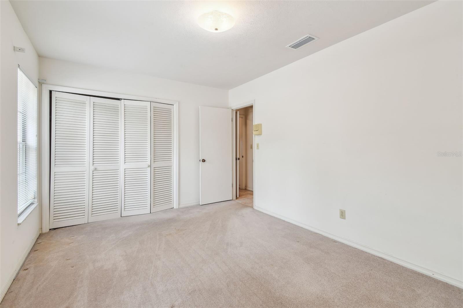 Image 35 of 72 For 103 Hickory Creek Boulevard