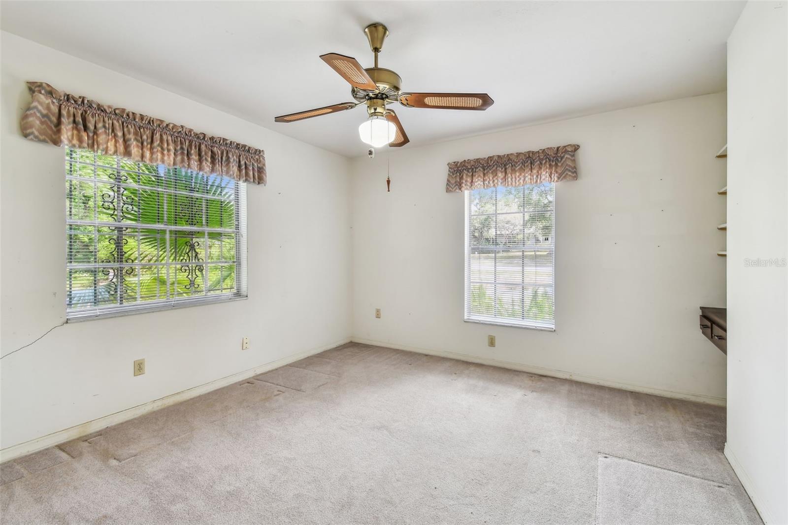 Image 37 of 72 For 103 Hickory Creek Boulevard