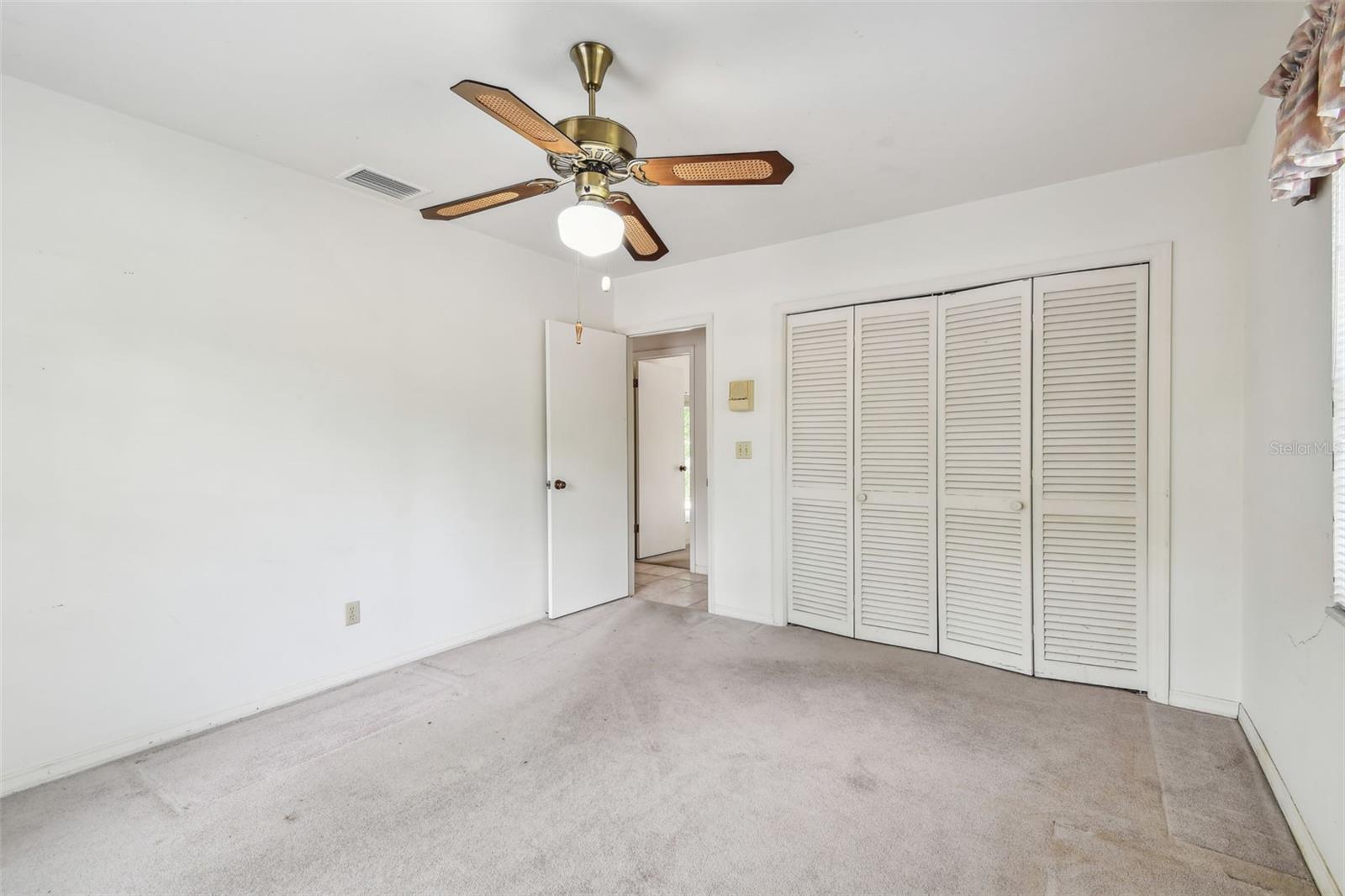 Image 39 of 72 For 103 Hickory Creek Boulevard