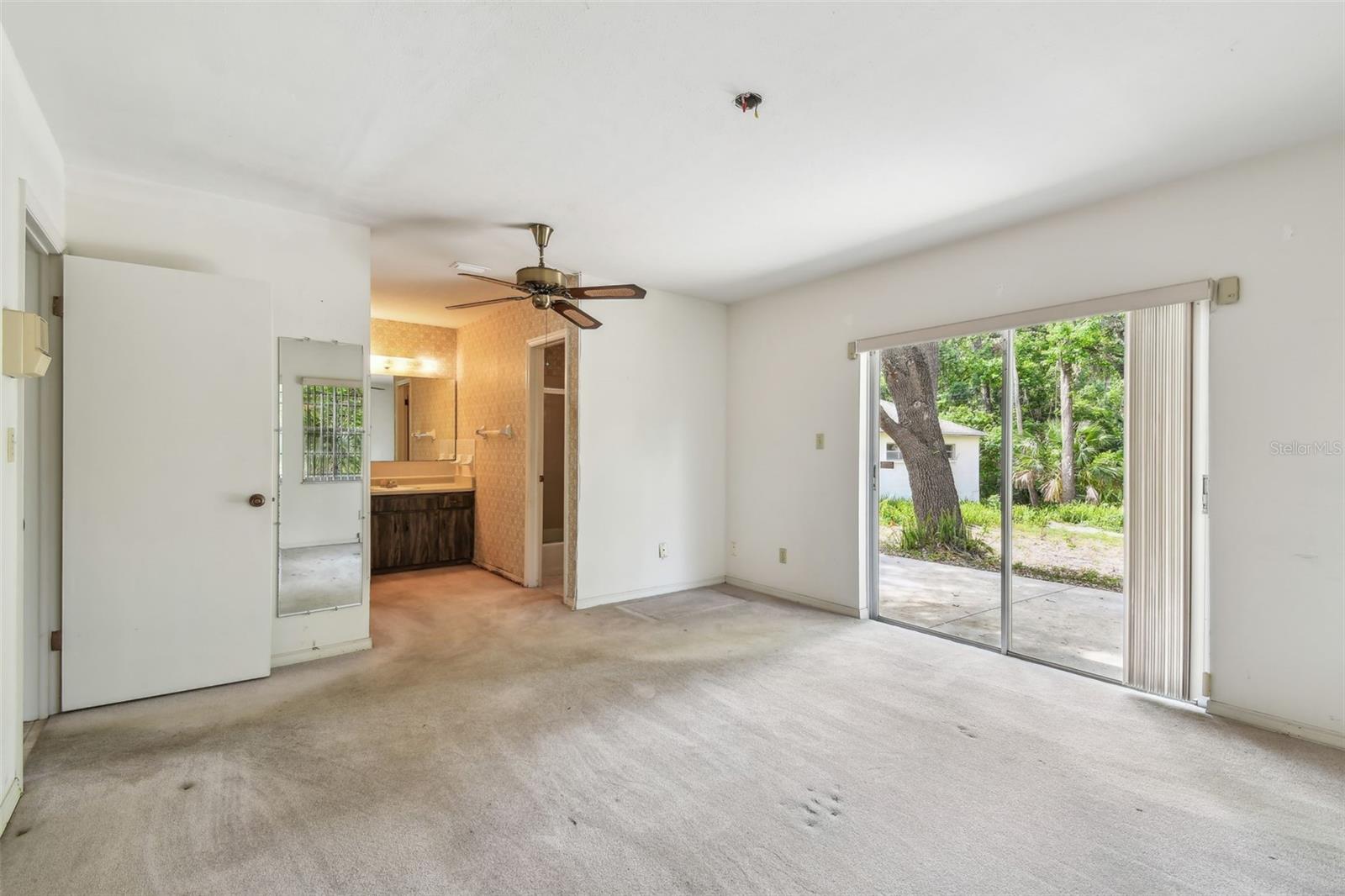 Image 41 of 72 For 103 Hickory Creek Boulevard
