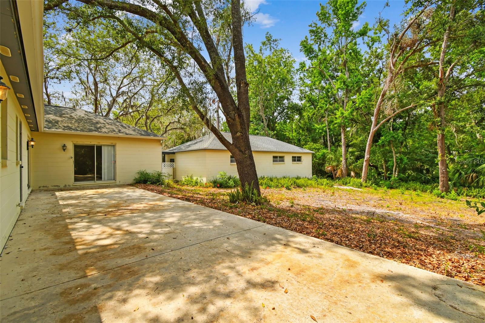 Image 48 of 72 For 103 Hickory Creek Boulevard