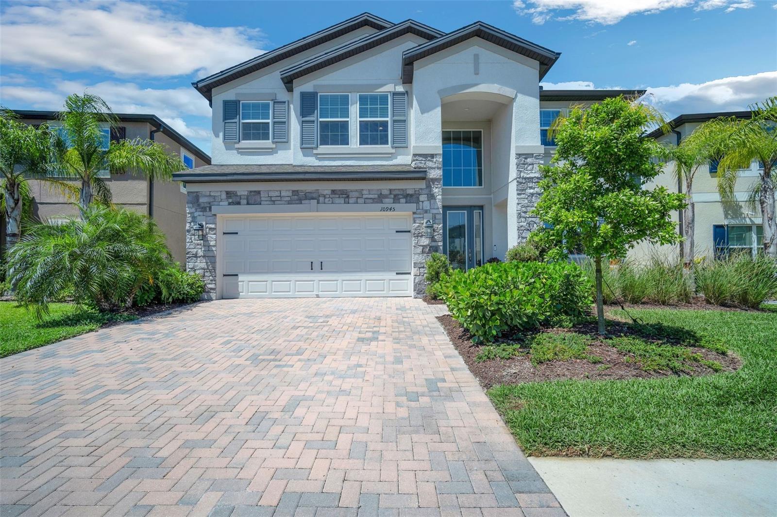 Details for 10945 Sundrift Drive, TAMPA, FL 33647