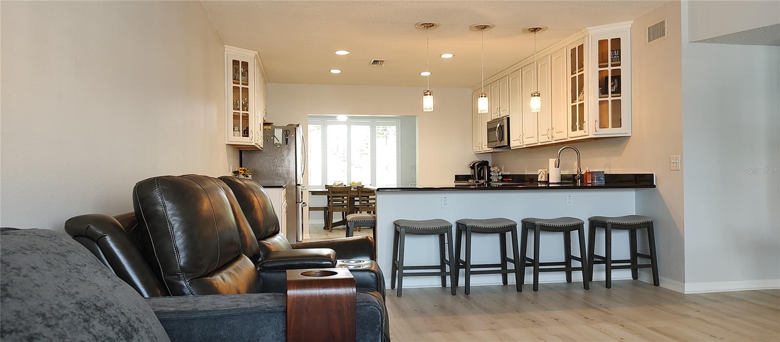 Image 4 of 21 For 2431 Franciscan Drive 39