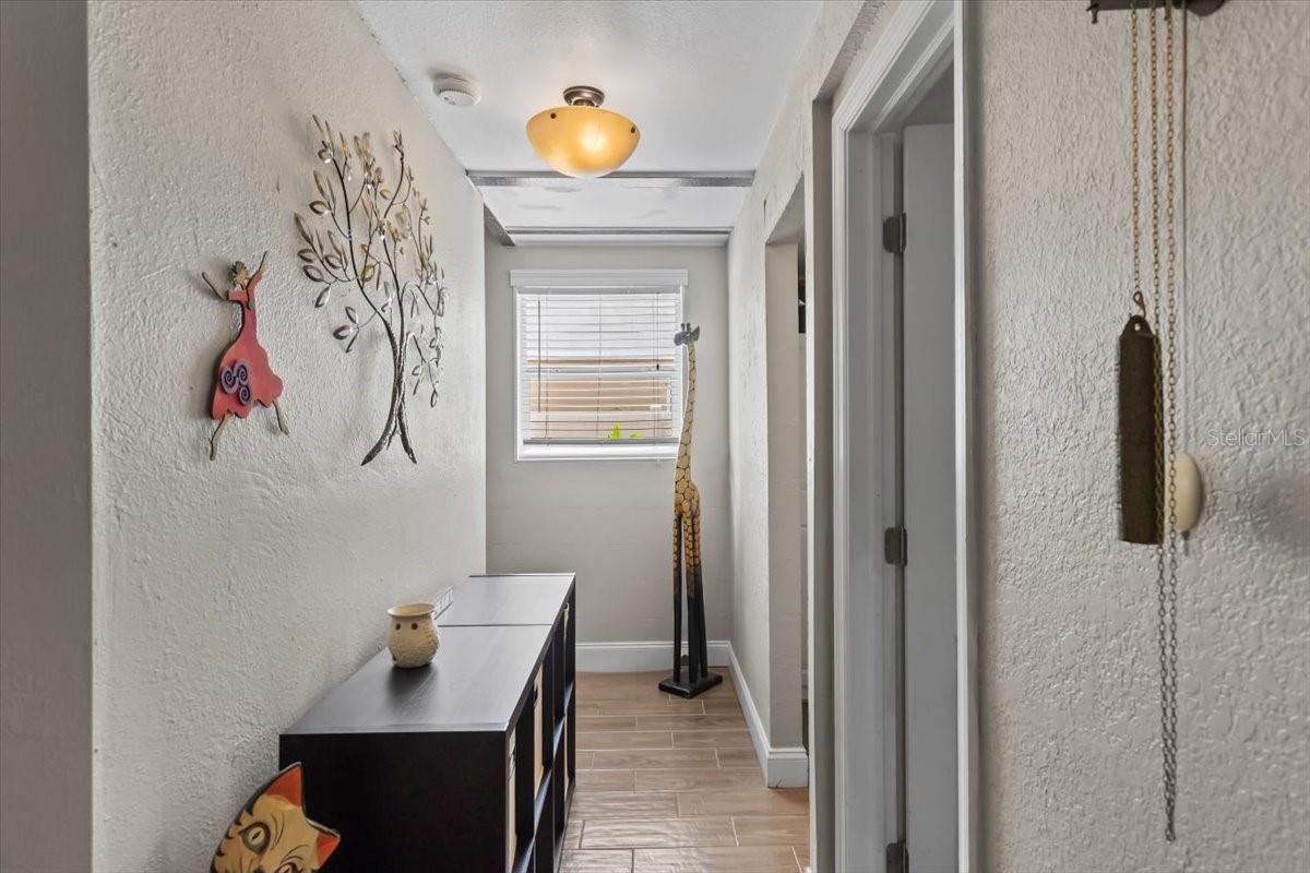Image 14 of 53 For 6698 35th Avenue N