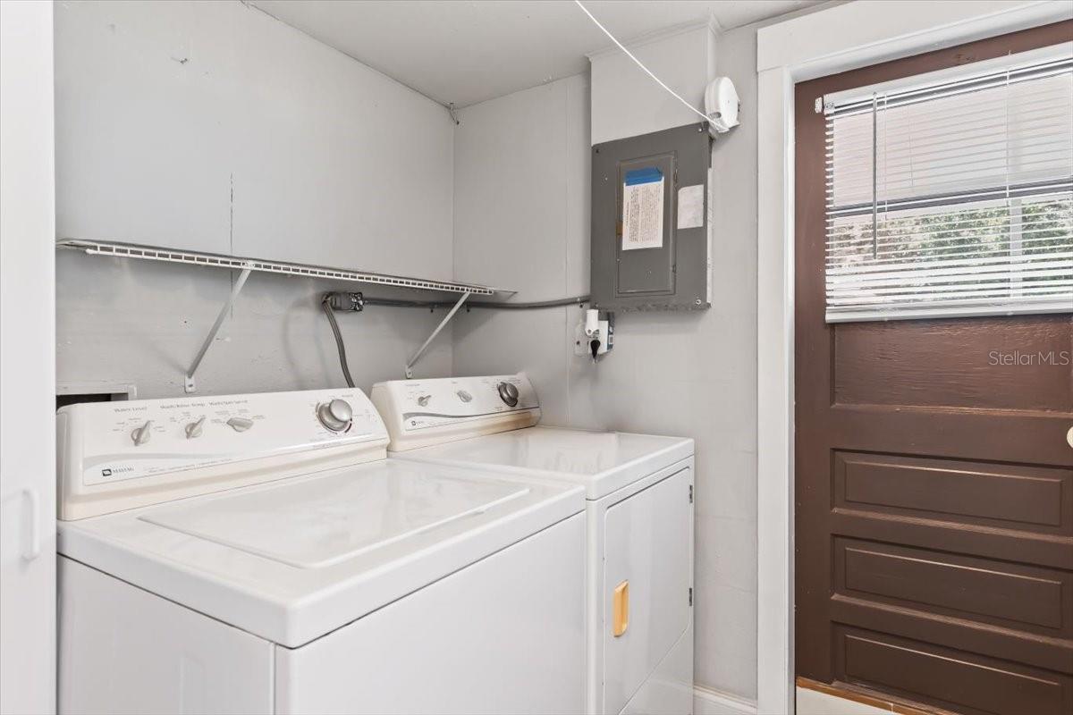 Image 21 of 53 For 6698 35th Avenue N