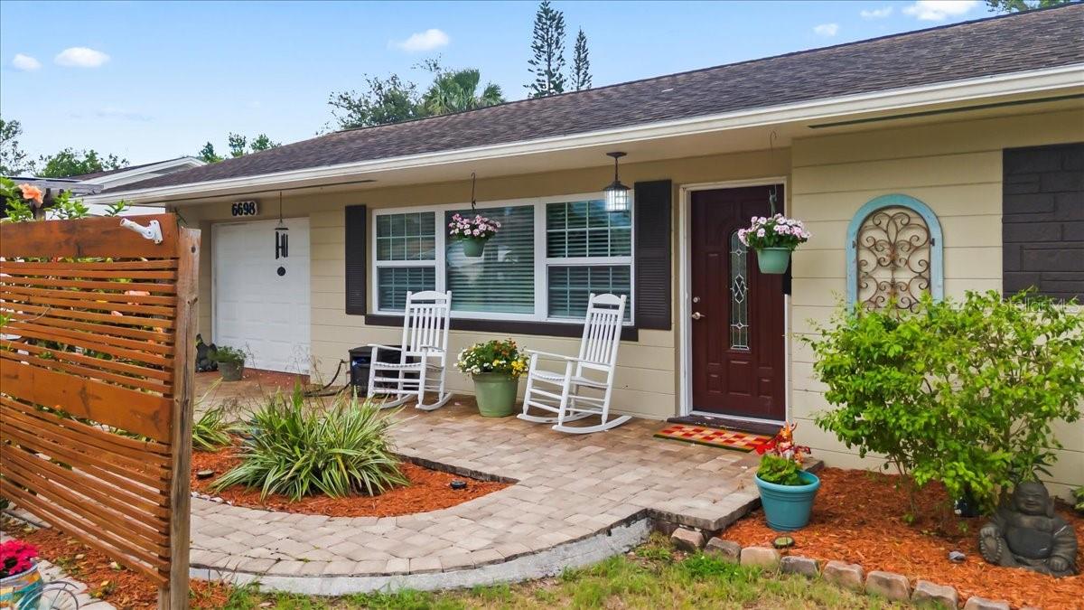 Image 3 of 53 For 6698 35th Avenue N