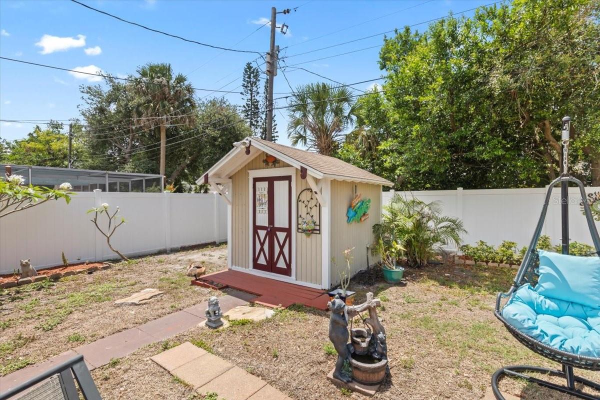 Image 31 of 53 For 6698 35th Avenue N