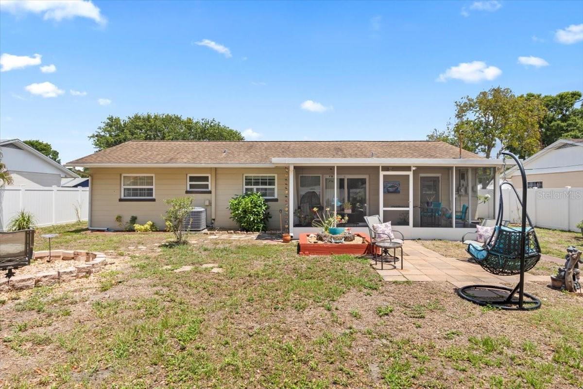 Image 34 of 53 For 6698 35th Avenue N