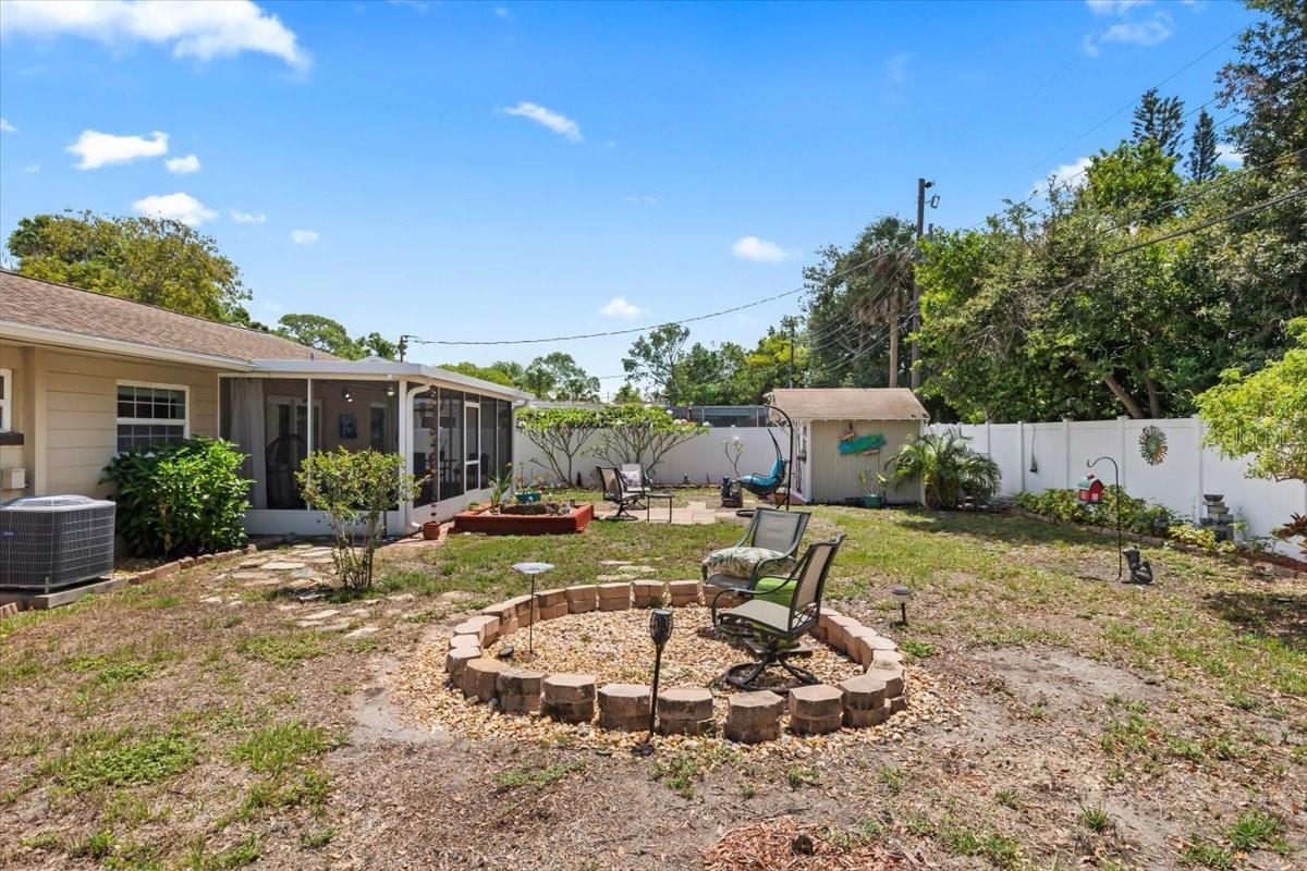 Image 35 of 53 For 6698 35th Avenue N