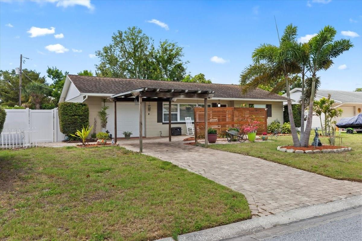 Image 38 of 53 For 6698 35th Avenue N