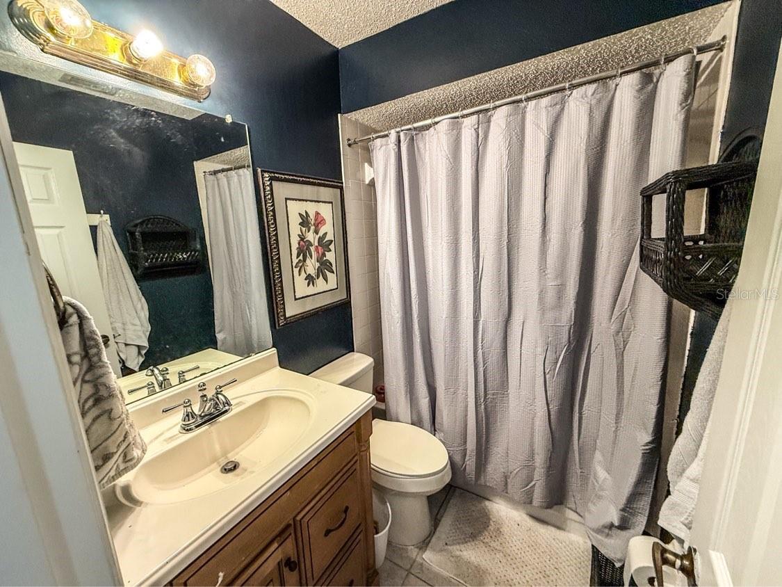 Listing photo id 10 for 35058 Whispering Oaks Boulevard