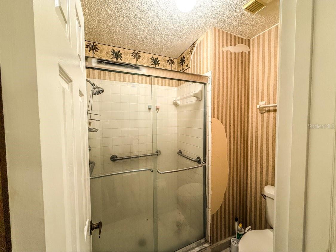 Listing photo id 12 for 35058 Whispering Oaks Boulevard