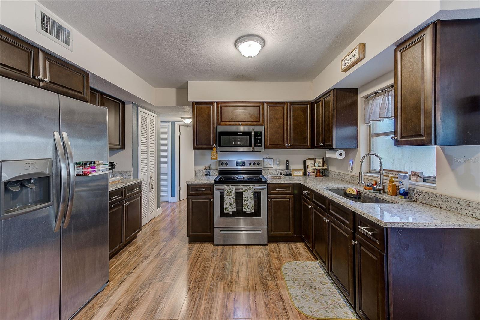 Image 7 of 29 For 1433 Spring Lane