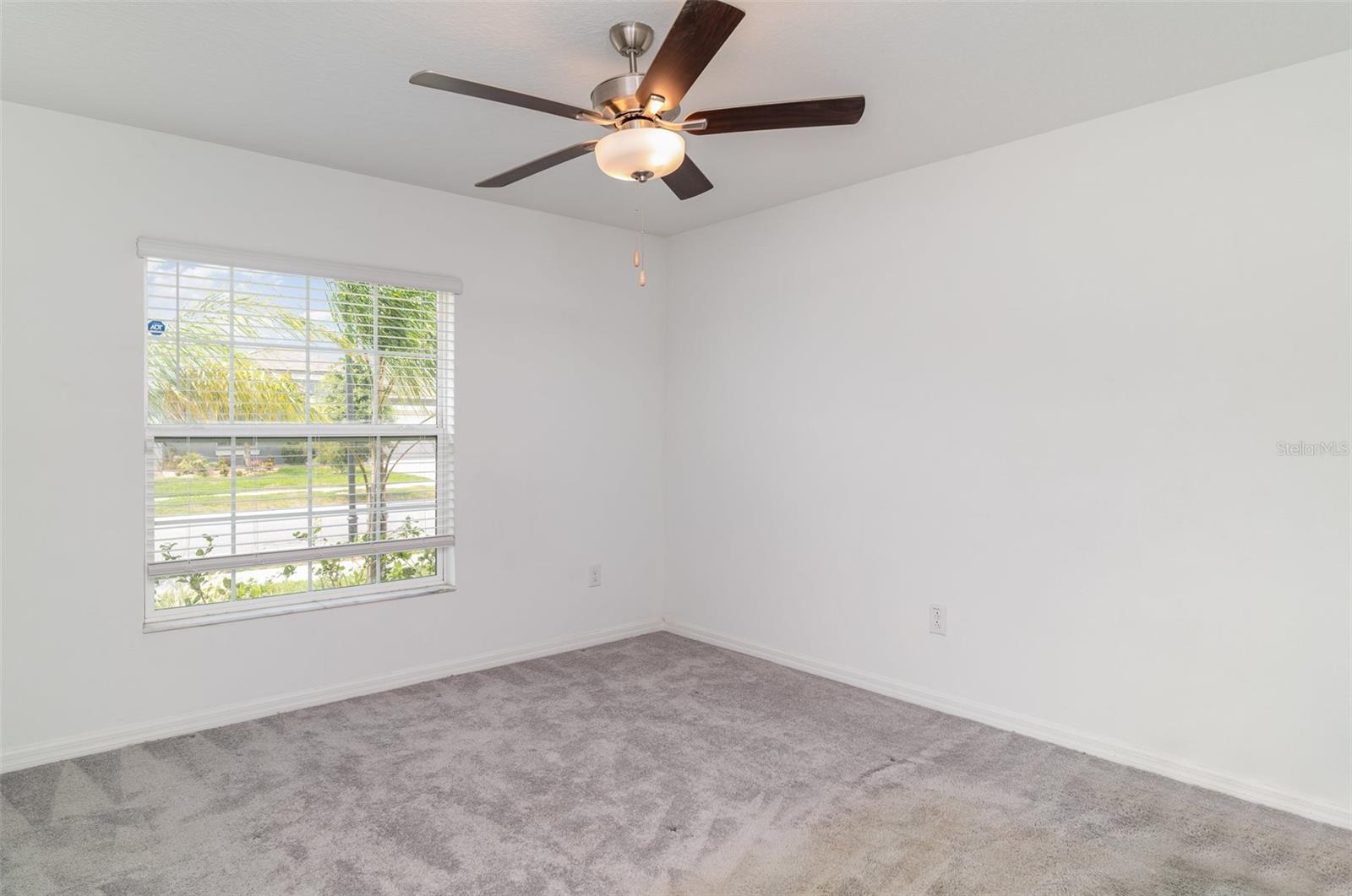 Image 22 of 28 For 5518 Blue Azure Drive