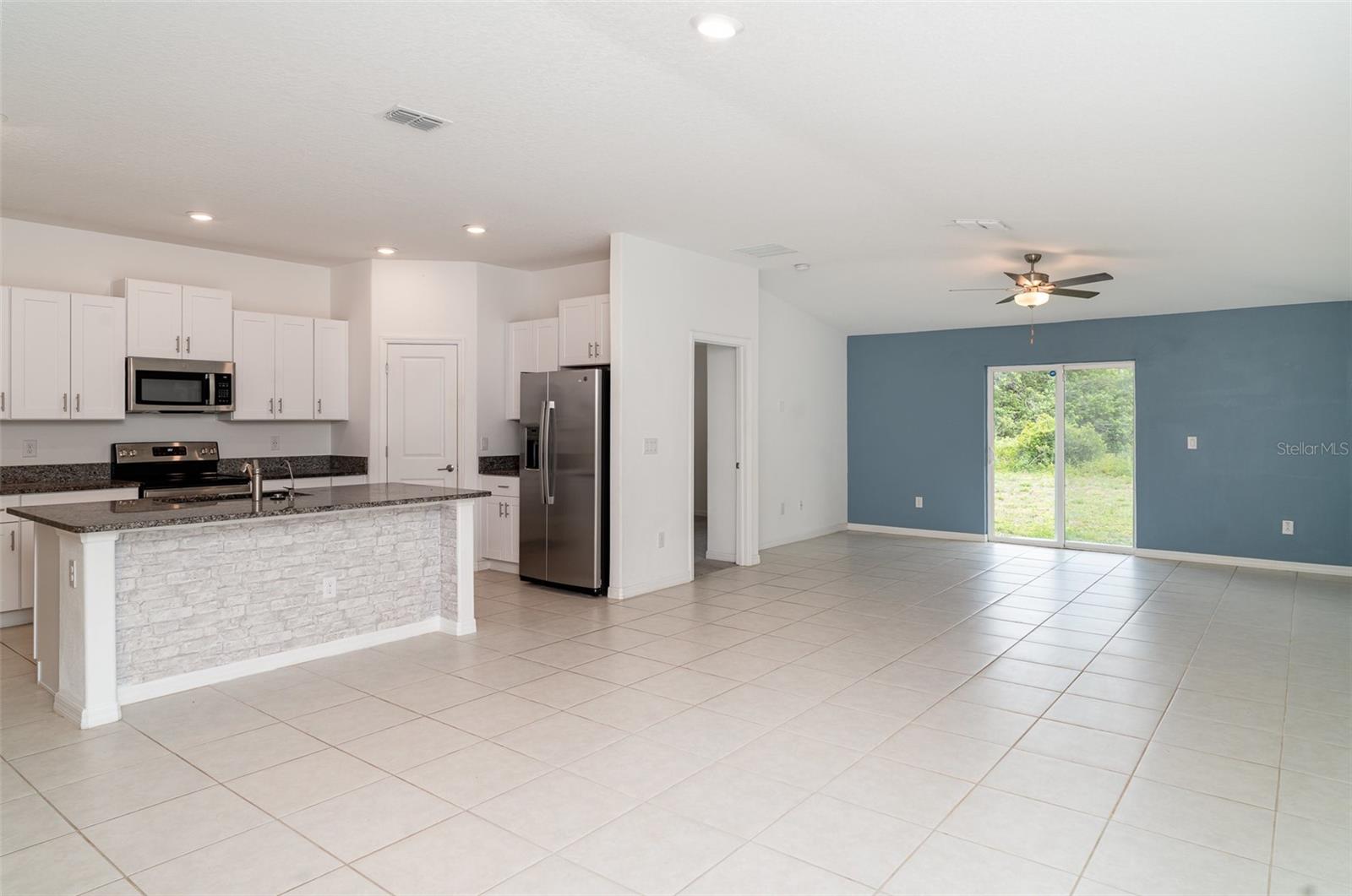 Image 8 of 28 For 5518 Blue Azure Drive