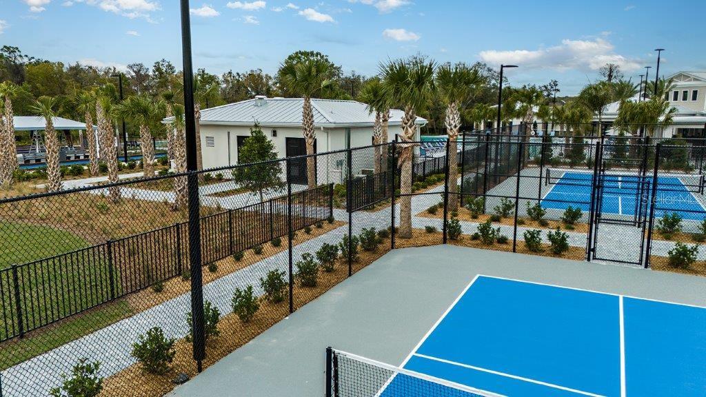 Image 39 of 58 For 16941 Falling Waters Court