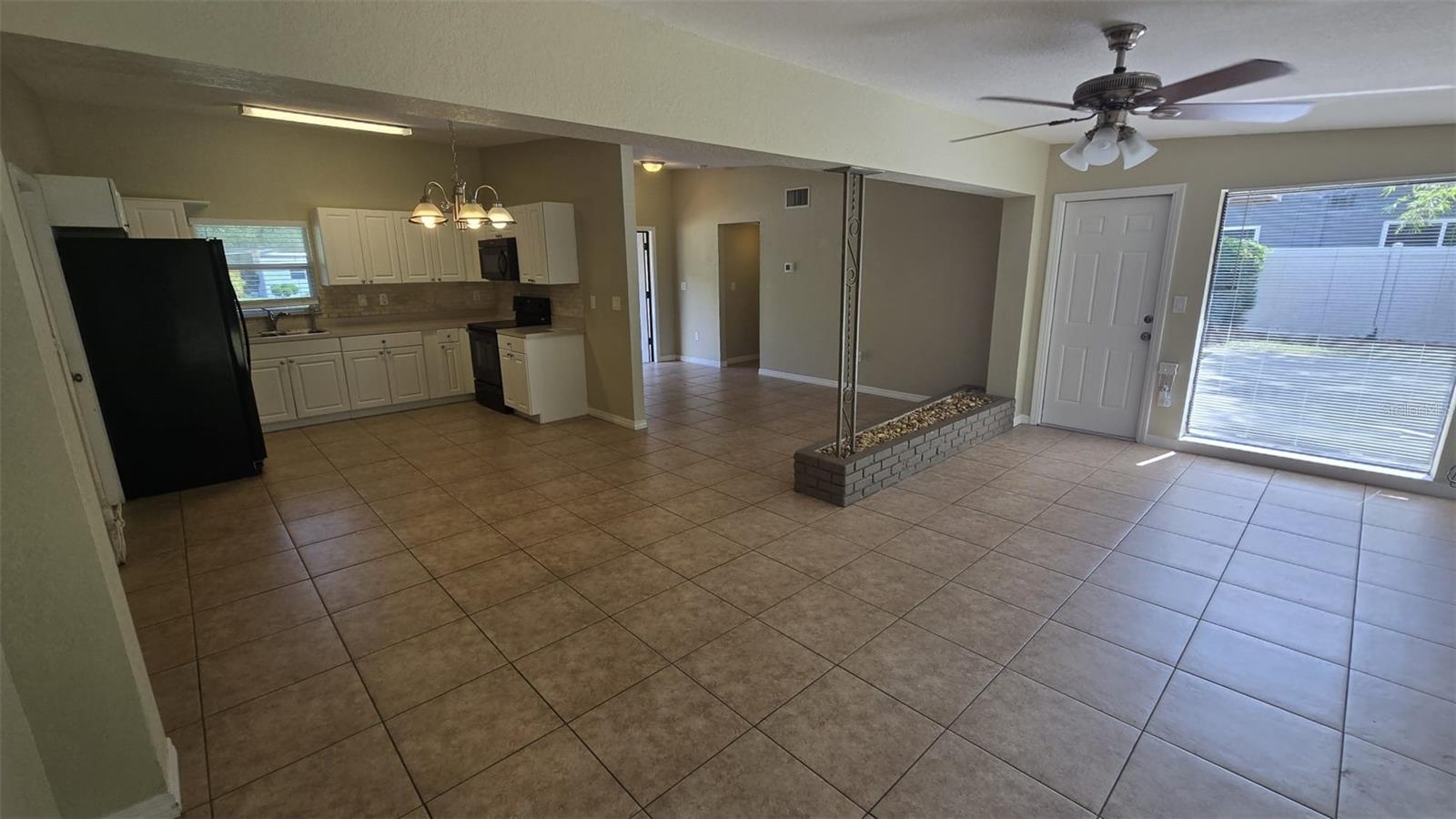 Image 2 of 13 For 2818 Dellwood Drive
