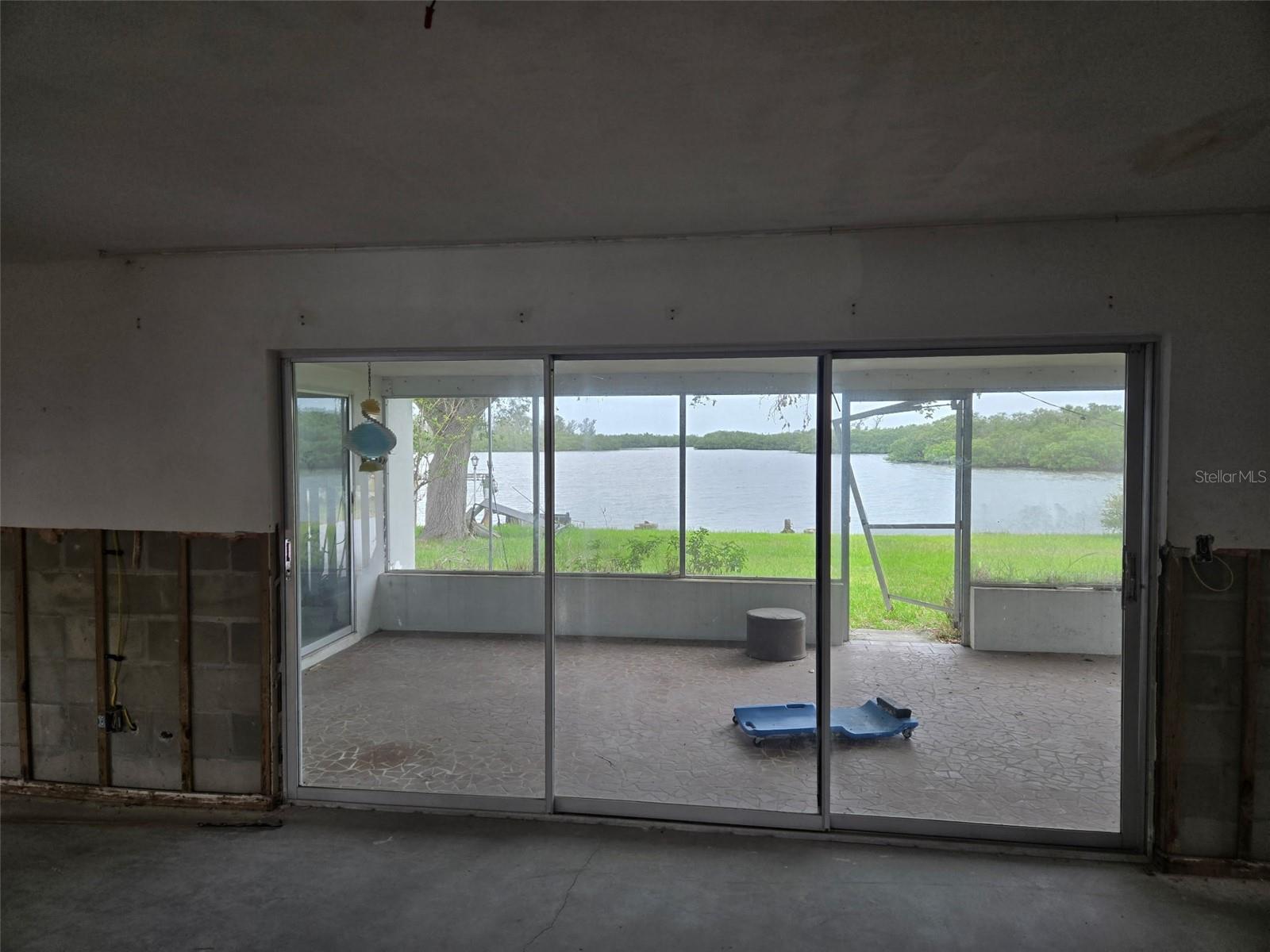 Image 12 of 17 For 5688 Oakhurst Drive
