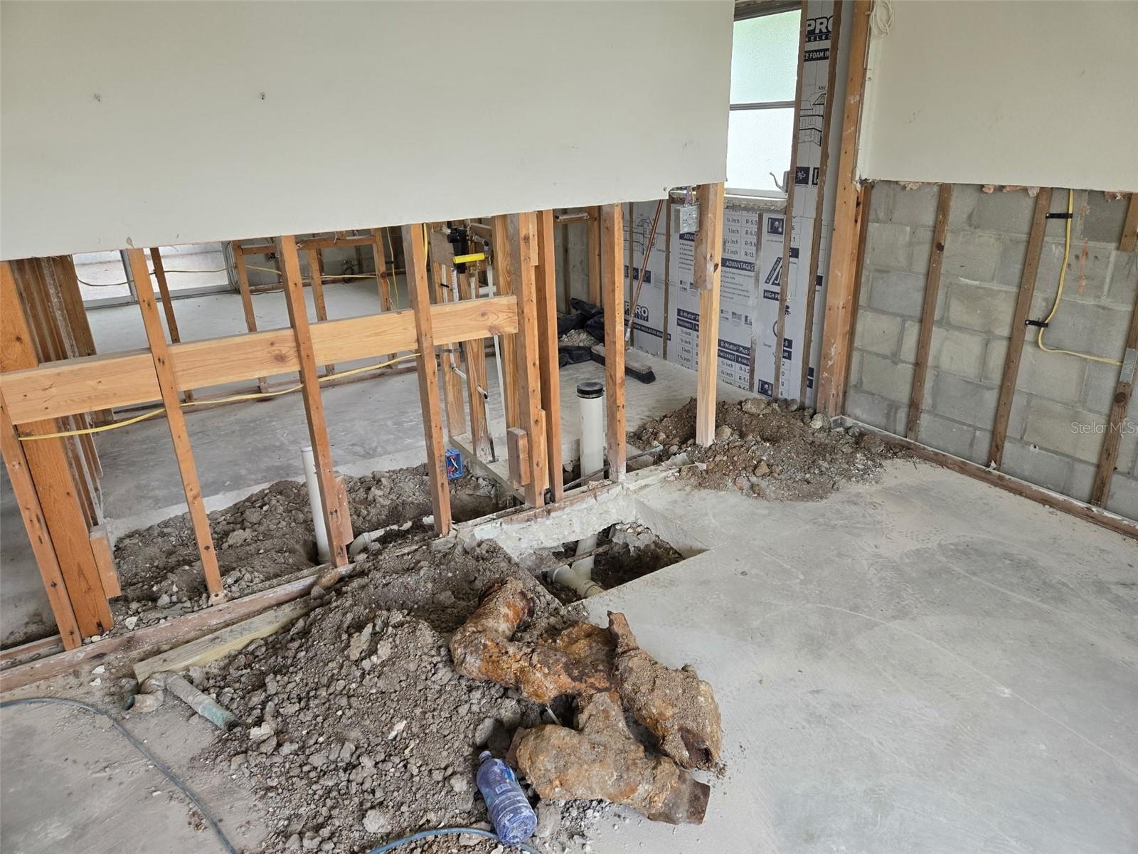 Image 4 of 17 For 5688 Oakhurst Drive