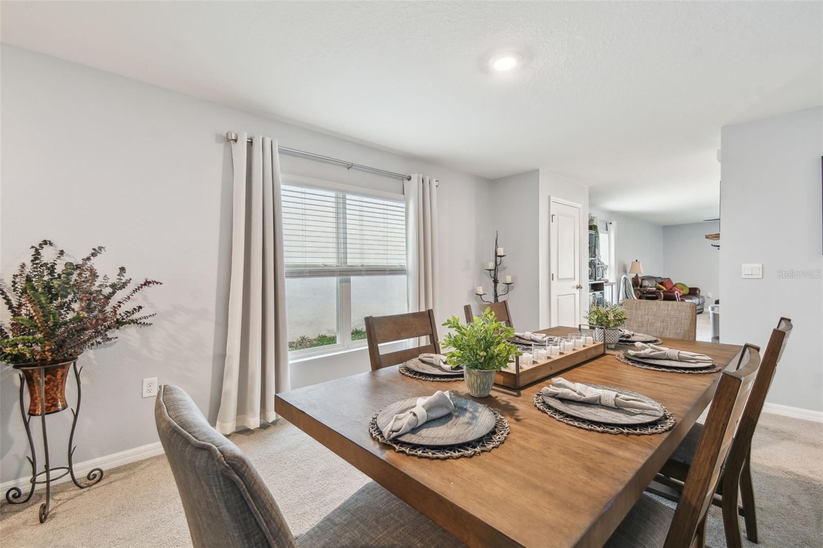 Listing photo id 42 for 36673 Spanish Rose Drive