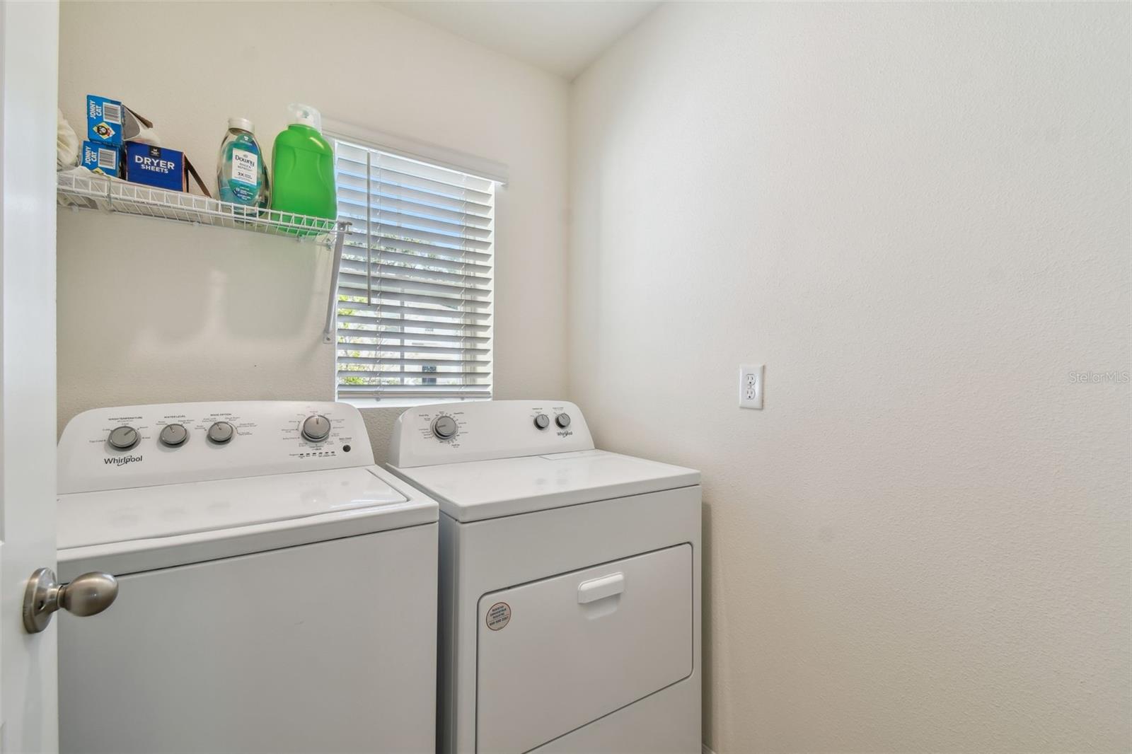 Listing photo id 45 for 36673 Spanish Rose Drive