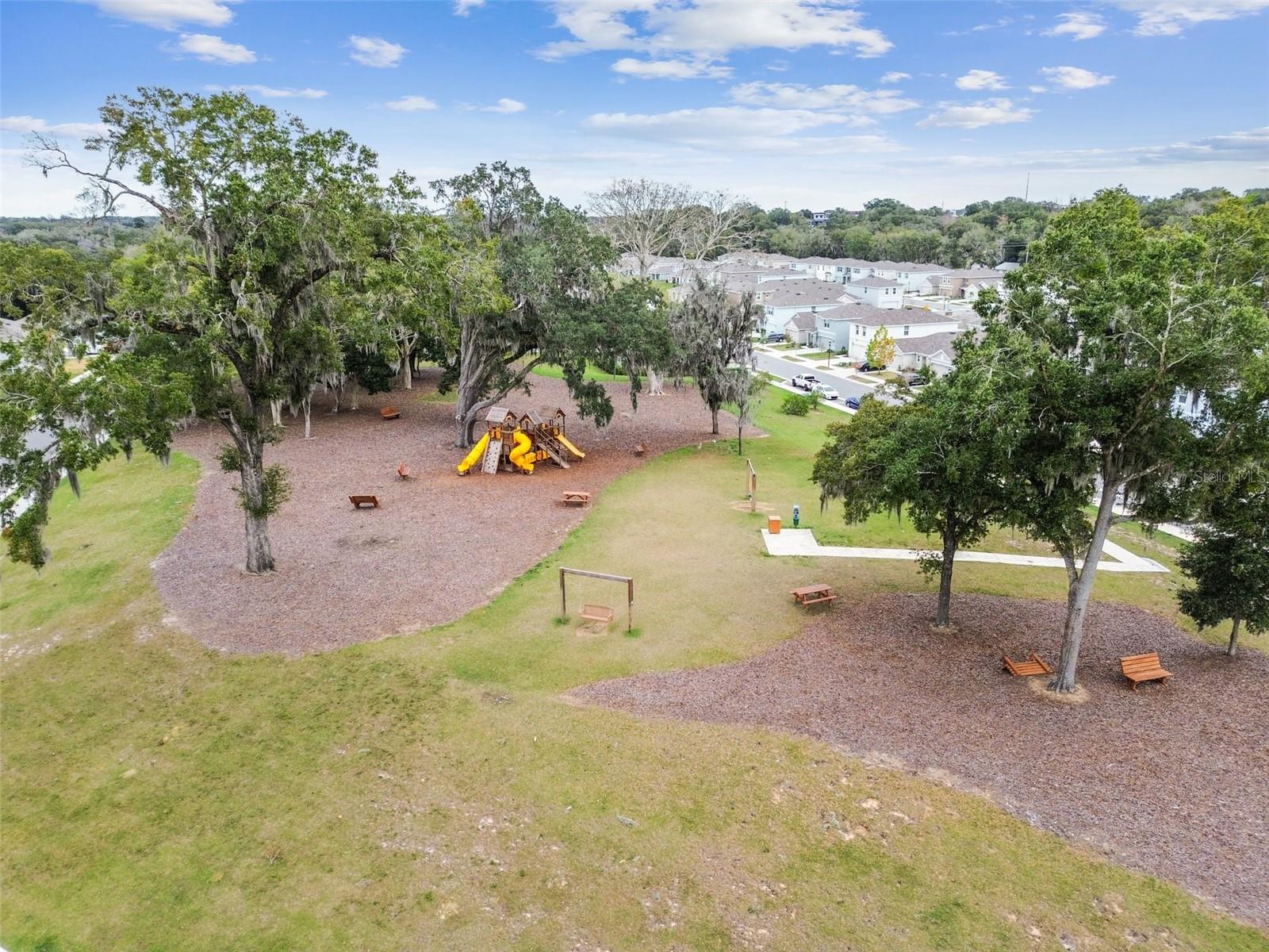 Listing photo id 78 for 36673 Spanish Rose Drive