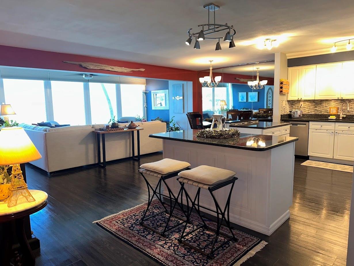 Image 15 of 56 For 7200 Sunshine Skyway Lane S 2e