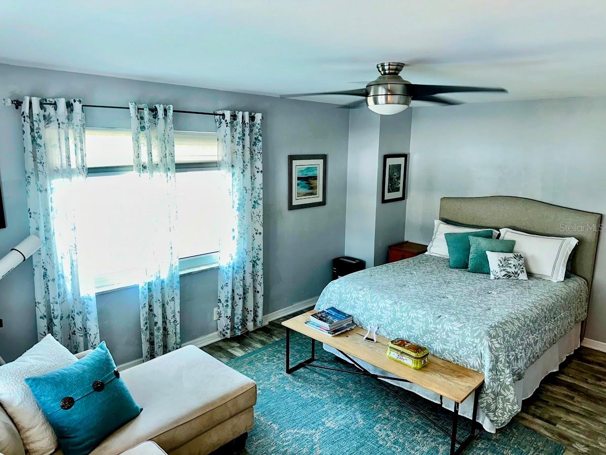 Image 25 of 56 For 7200 Sunshine Skyway Lane S 2e