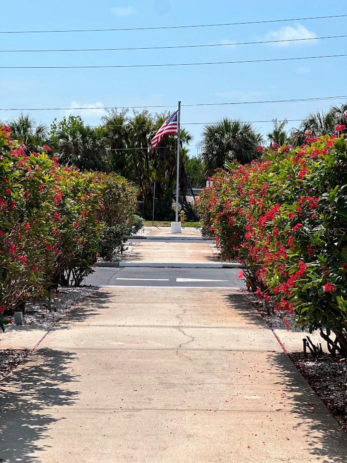 Image 4 of 56 For 7200 Sunshine Skyway Lane S 2e
