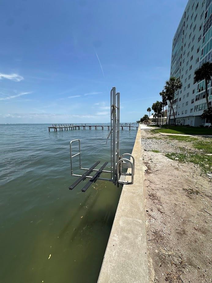Image 45 of 56 For 7200 Sunshine Skyway Lane S 2e