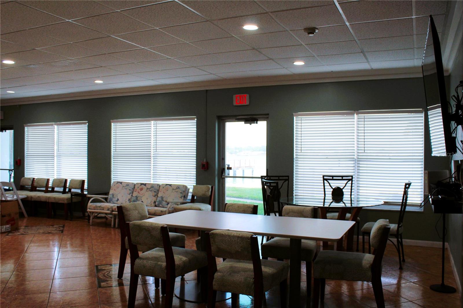 Image 50 of 56 For 7200 Sunshine Skyway Lane S 2e