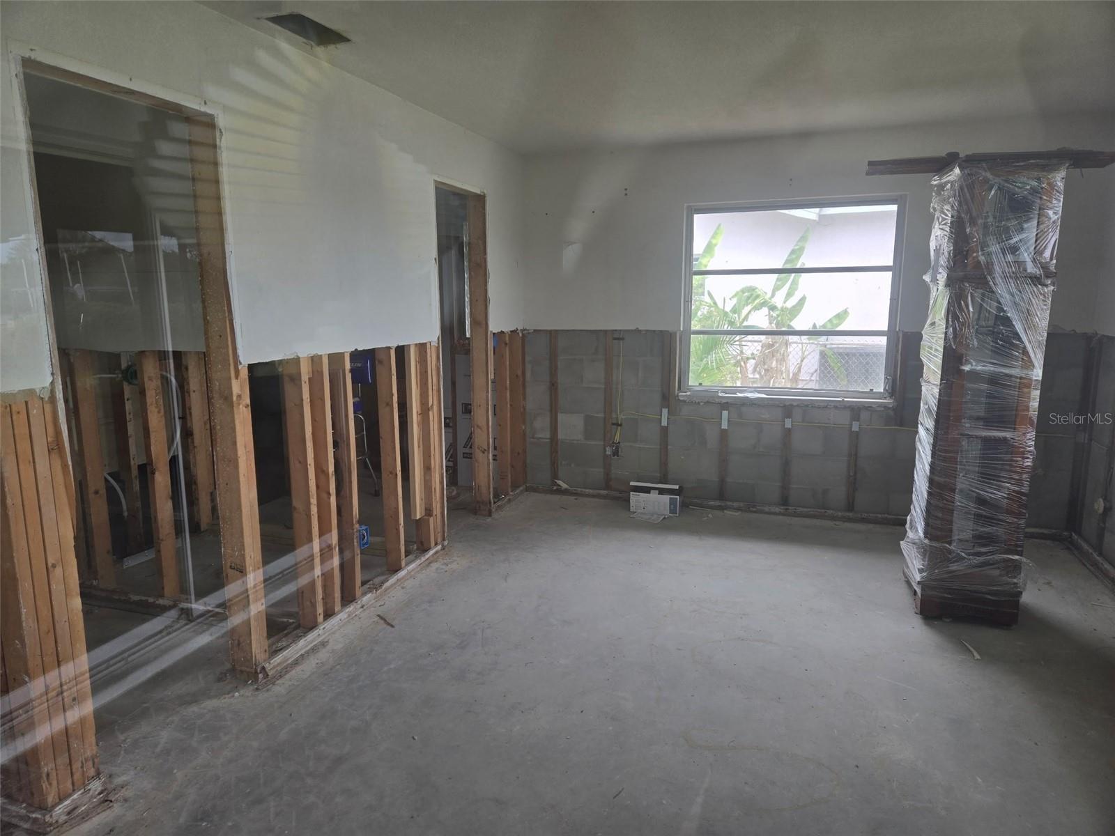 Image 8 of 17 For 5688 Oakhurst Drive
