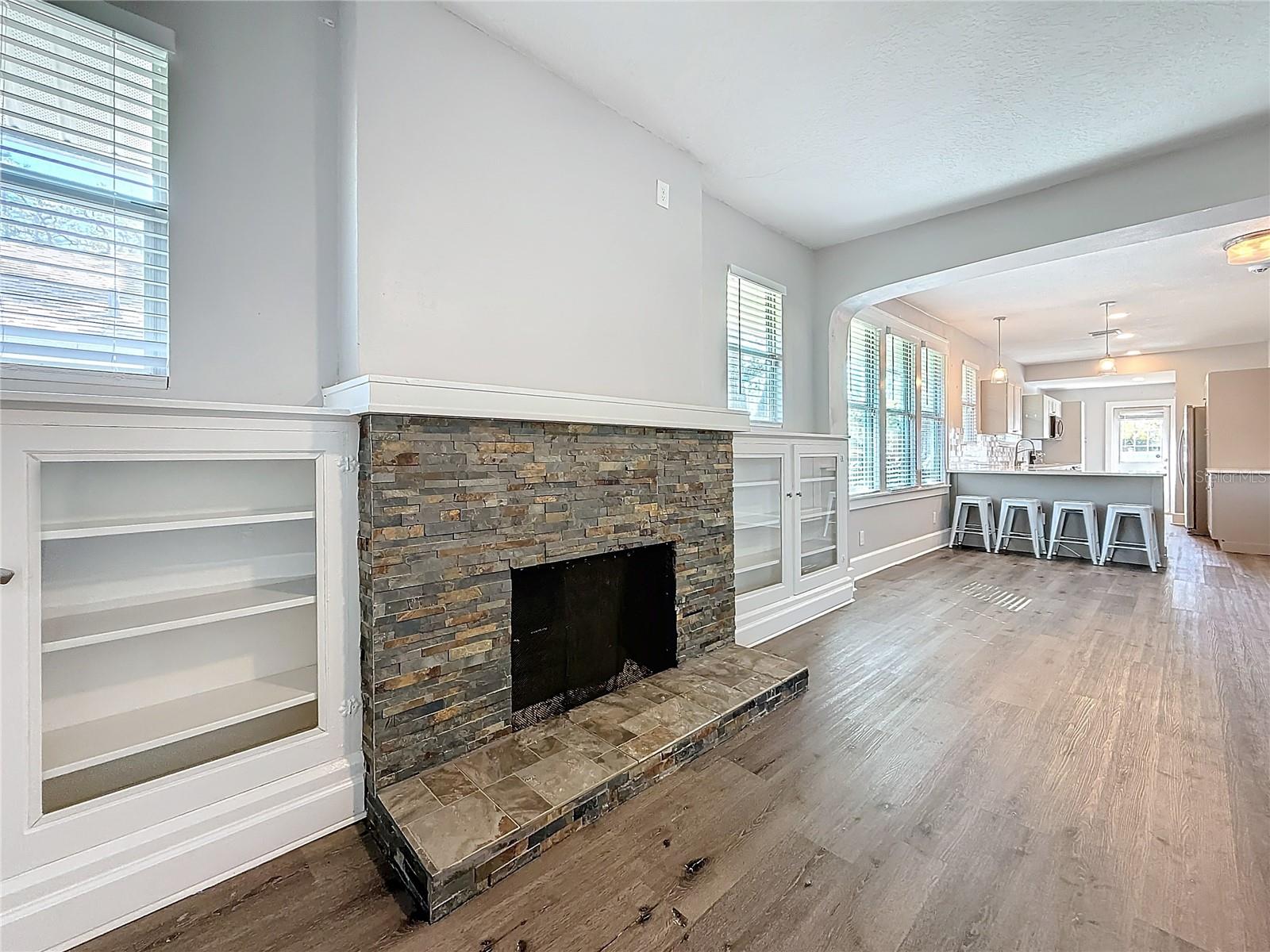 Image 17 of 58 For 2111 26th Street S