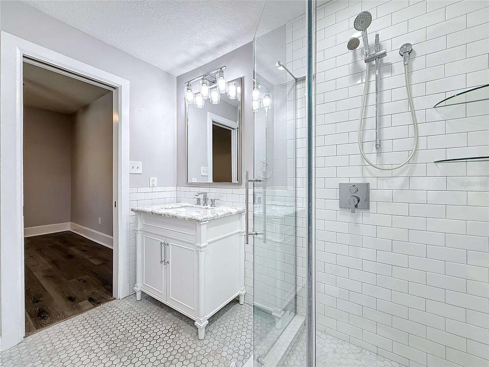 Image 19 of 58 For 2111 26th Street S