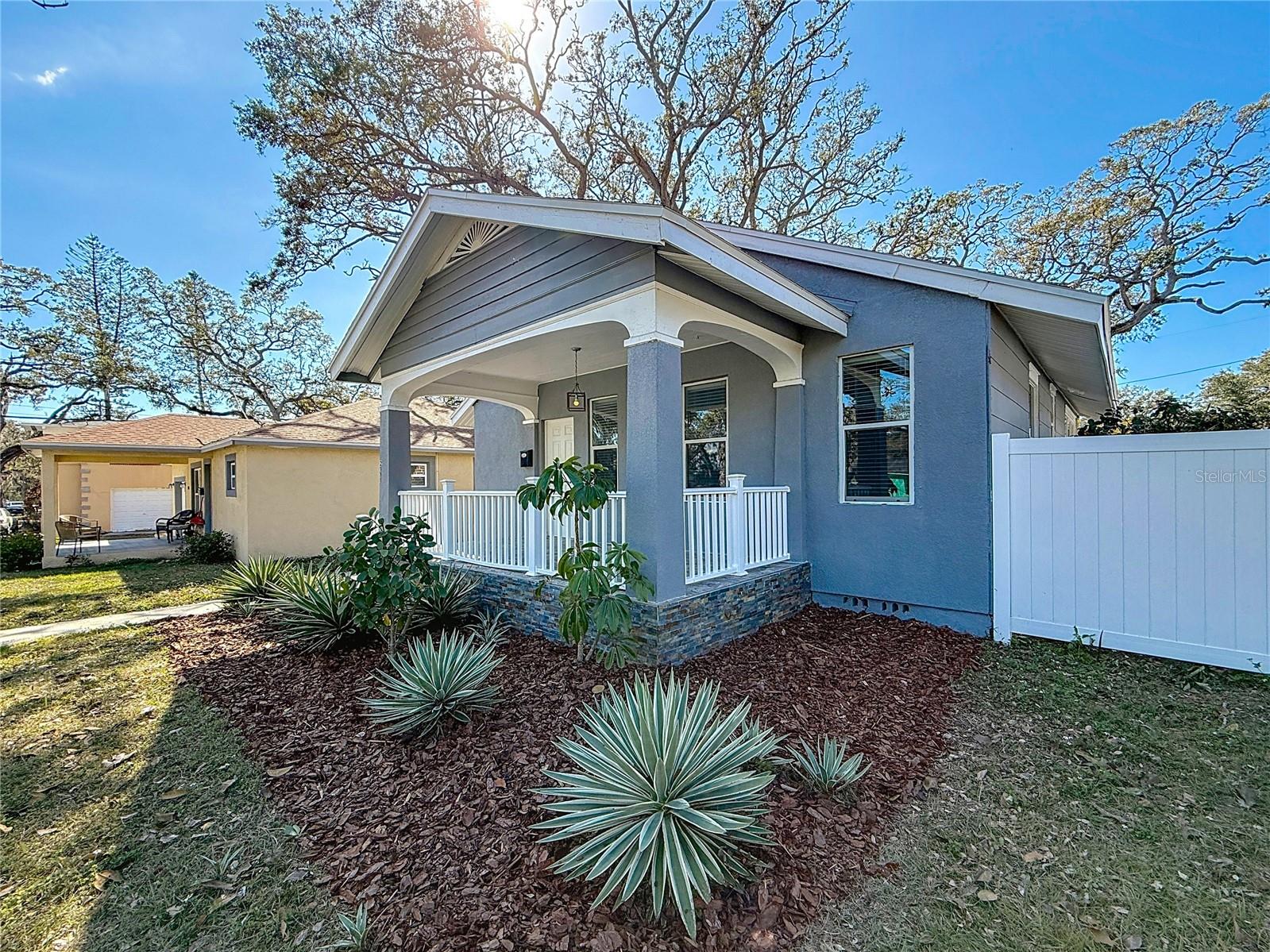 Image 2 of 58 For 2111 26th Street S